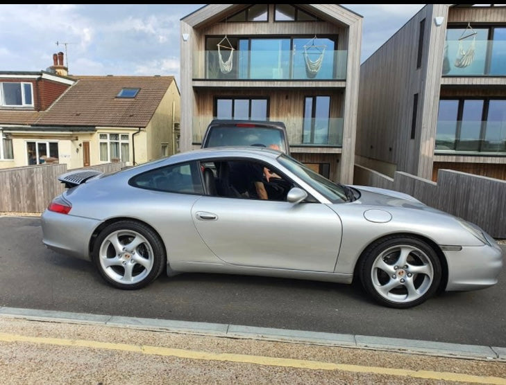 Porsche 911 Carrera Coupe - 2003