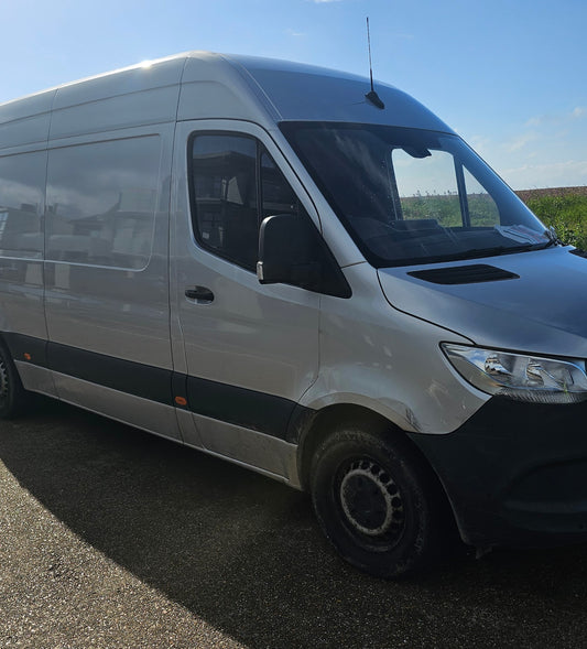 Mercedes Silver Medium-Wheelbase Sprinter - 2019